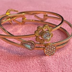 Vera Bradley bangle set